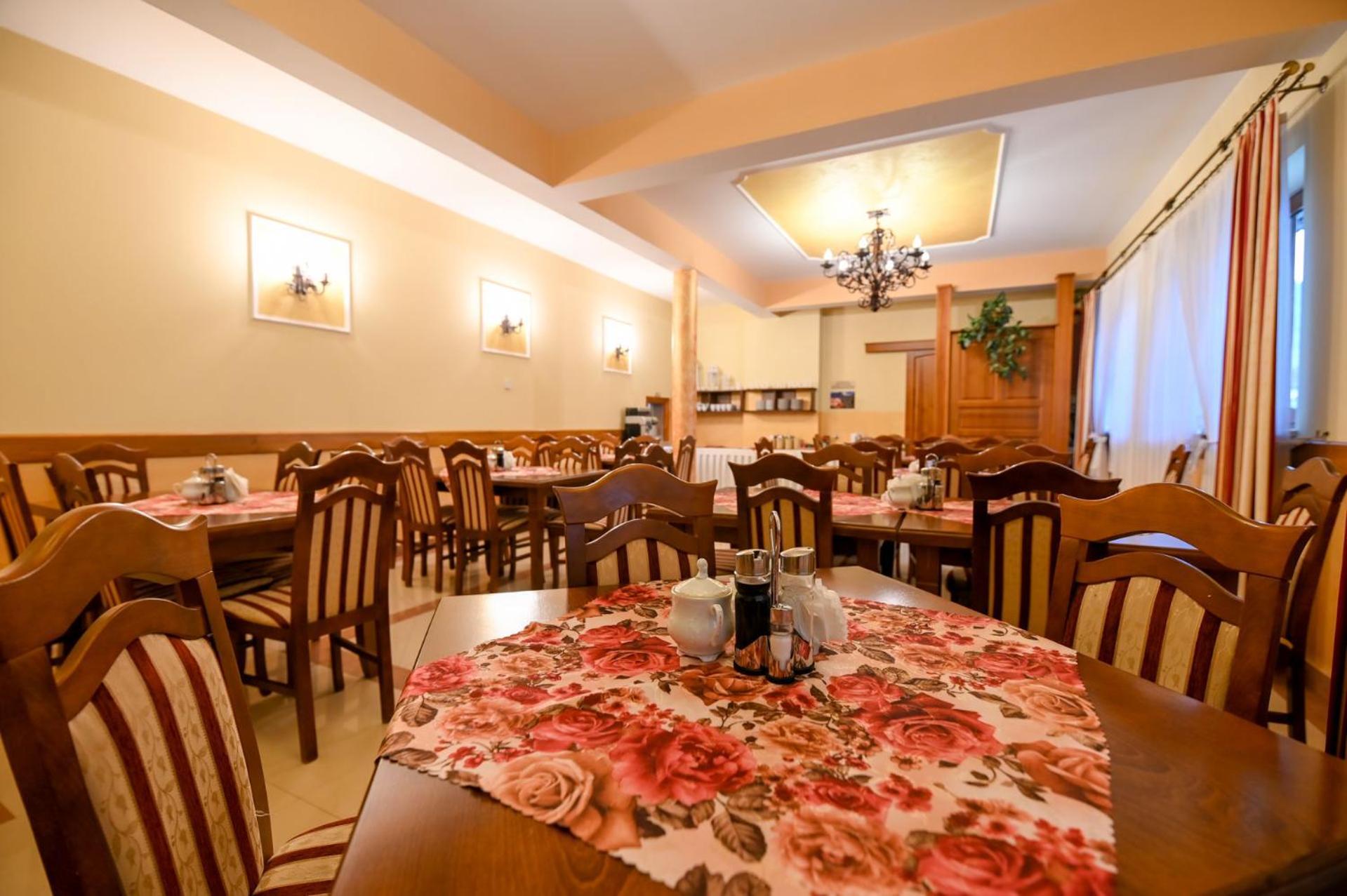 Pod Tatrami 2 - Swietna Lokalizacja, Obok Przystanku Ski Busa Oraz Restauracji, Duzy Parking Бялка-Татшаньска Экстерьер фото